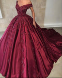 Ball Gown Off The Shoulder Burgundy Satin Quinceanera Dress Appliques Birthday Outfits Sweet 15 16 Birthday Gown HZ0311