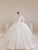 Timeless Women's White Wedding Dress With Lace for Bride Applique Bride Dress V Neck Ball Gowns HZ0311