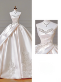 Princess Long Wedding Gowns Ball Gown Sweetheart Pleated Satin for Bride With Beads White Bridal Dress HZ0311
