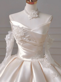 Romantic Long Wedding Dresses Ball Gown Sweetheart Satin Lace Pleated Wedding Dress Style For Brides Fitted With Sleeves Bridal Gowns HZ0311