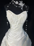 Vintage Long Wedding Gowns 1960s Dresses Princess Ball Gown Strapless Style for Bride With Pleated Ruffles Train White Bridal Dress HZ0311