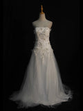 Women's Elegant Ball Gown Strapless Vintage Tulle Lace Wedding Dress for Bride Sweep Train Wedding Dresses HZ0311