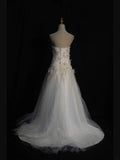 Women's Elegant Ball Gown Strapless Vintage Tulle Lace Wedding Dress for Bride Sweep Train Wedding Dresses HZ0311