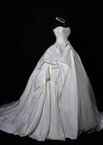 Princess Long Wedding Gowns Ball Gown Strapless Sleeveless Satin for Bride With Pleated Bow-knot Train White Bridal Dress HZ0311