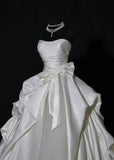 Princess Long Wedding Gowns Ball Gown Strapless Sleeveless Satin for Bride With Pleated Bow-knot Train White Bridal Dress HZ0311