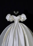 Princess Long Wedding Gowns Ball Gown Sweetheart Sleeveless Satin for Bride With Sleeves Pleated Train White Bridal Dress HZ0311