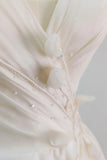 Princess Women's Ball Gown Sweetheart With Long Sleeves Appliqued White Lace Sweep Train Wedding Dresses HZ0311