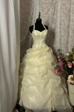 Vintage Elegant Ball Gown Halter Lace Appliqued 60s Ivory Multi Layers Long Bride Dress Long Bride Dress Classy Wedding Dresses HZ0311